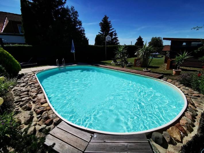 Ferienwohnung für 2 Personen, mit Terrasse und Garten sowie Pool und Sauna in Angermünde