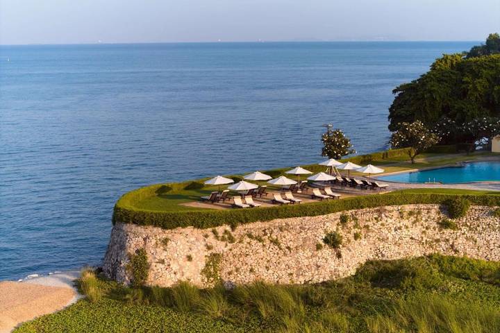 Station pour 3 personnes, avec vue et piscine ainsi que bassin pour enfant et jardin - 1