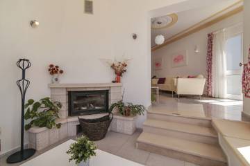 Villa for 6 Guests in Olhos de Água, Faro District, Picture 3