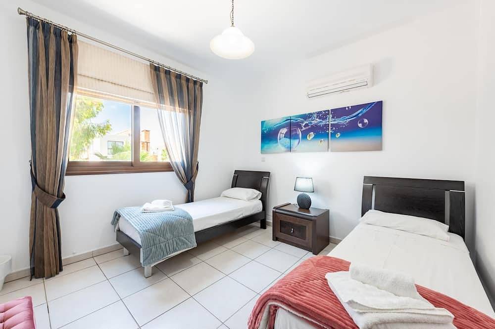 Sea Front Villa Oceanus H3, Ezoria Villas in Südzypern