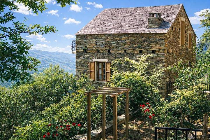 Villa pour 6 personnes, avec sauna ainsi que balcon et jardin
