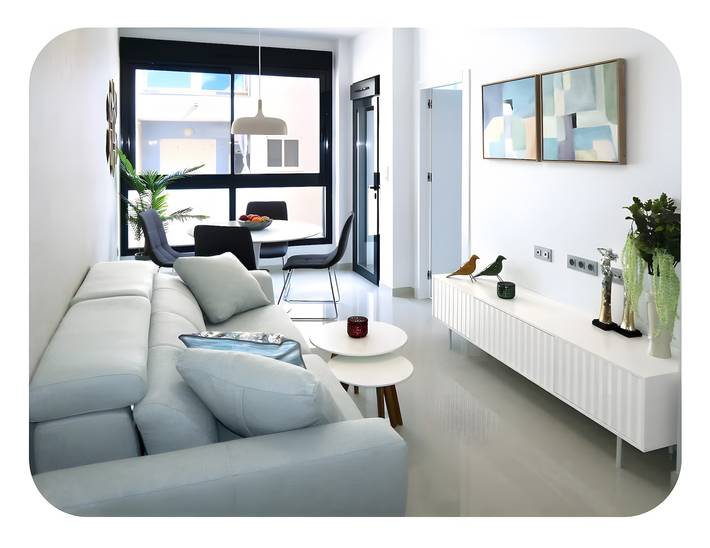 Vakantiewoning voor 4 personen, met Balkon en Kinderzwembad in Torrevieja