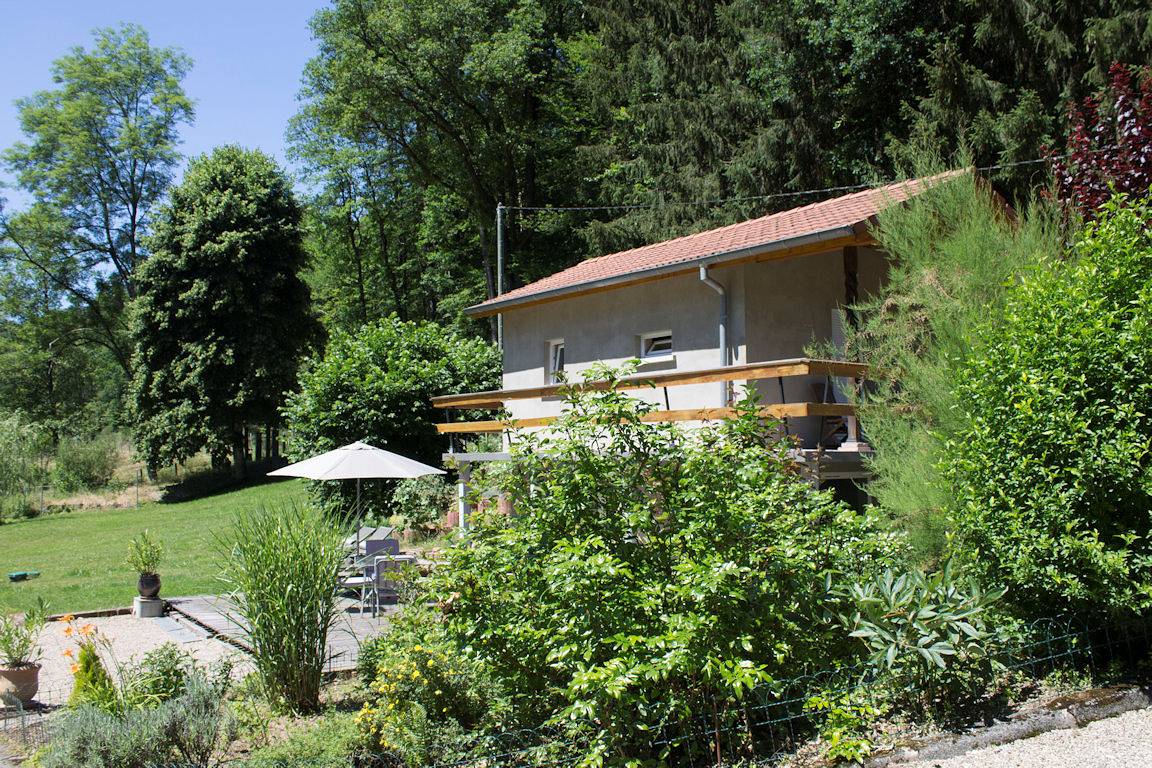 Maison isolée et sa roulotte dans un cadre forestier in Wimmenau, Région de Saverne