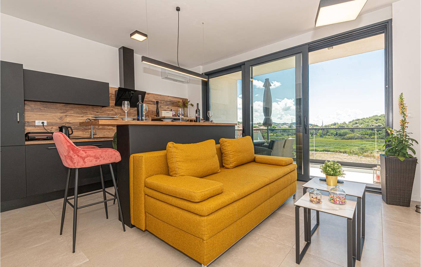 Cały apartament wypoczynkowy, Apartament wakacyjny dla 3 osób z taras in Tisno, Murter (wyspa)