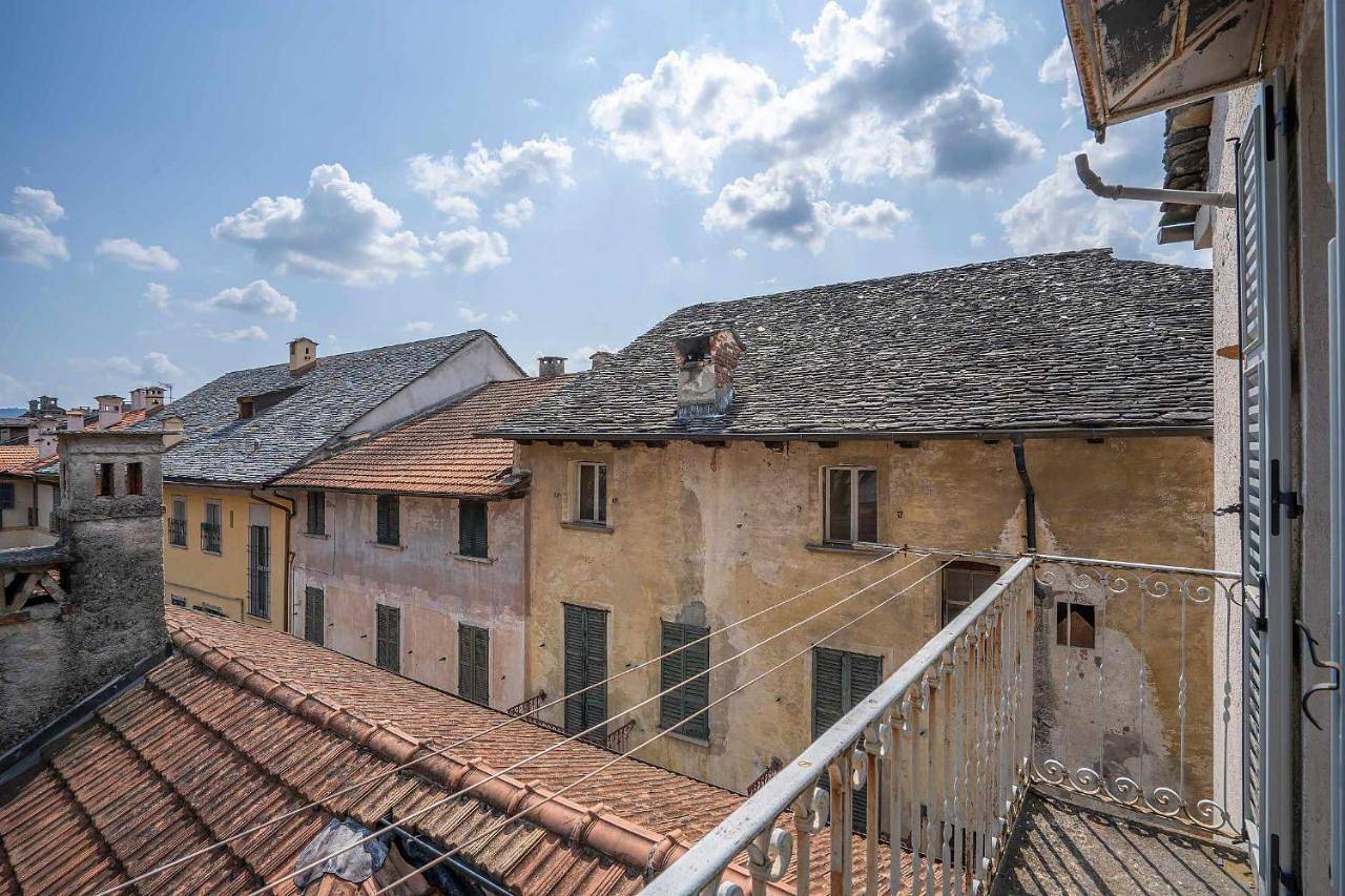 Ganze Wohnung, Julia's Appartamento nella piazza principale in Orta San Giulio, Ortasee