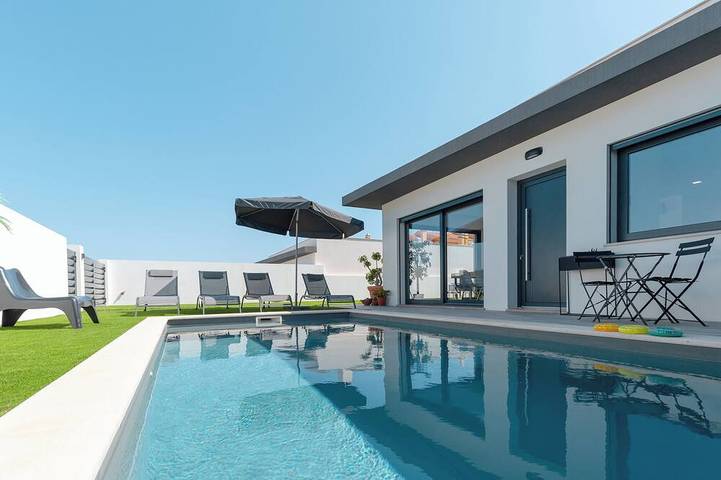 Villa für 6 Personen, mit Garten
