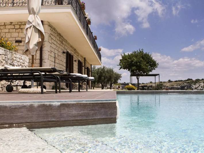Villa per 16 persone, con piscina e giardino a Modica