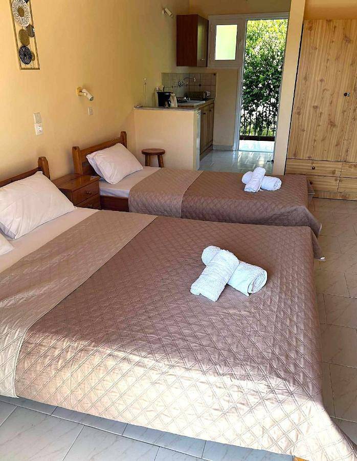 Maison d’hôte pour 3 personnes, avec terrasse et vue à Zante - 2