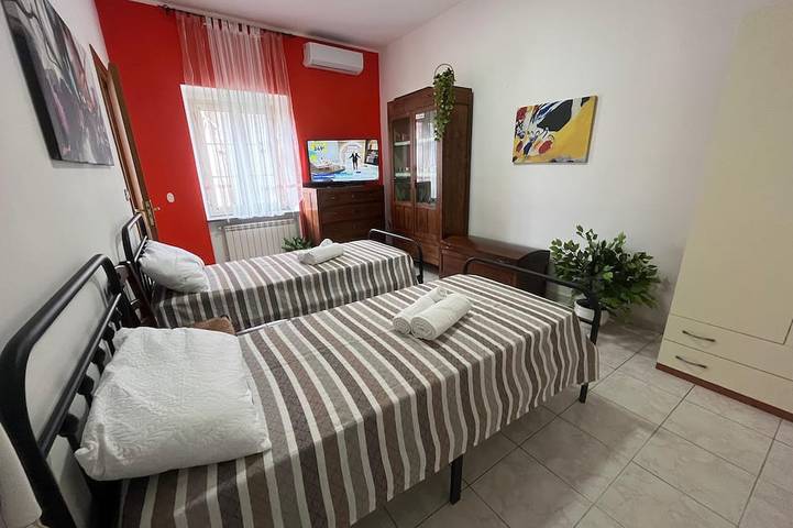 Casa vacanze con 5 posti letto nel borgo di Satriano a 9km da Soverato in Satriano, Provincia di Catanzaro