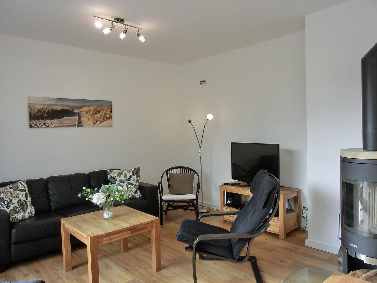 Ferienhaus mit 4 Schlafzimmern, 2 Pkw-Stellplätzen für 6 Pers. in Graal-Müritz, Rostock und Umgebung