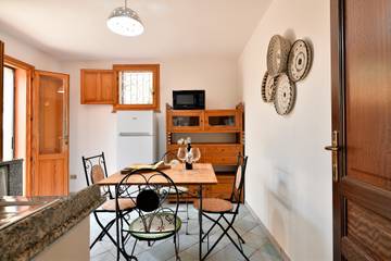 Holiday Apartment for 2 People in Bari Sardo, Ogliastra Province, Photo 3