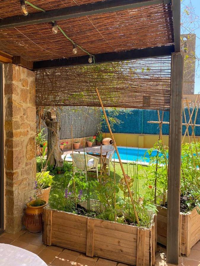 Apartamento para 4 personas, con Terraza además de Jardín y Piscina en Regencós