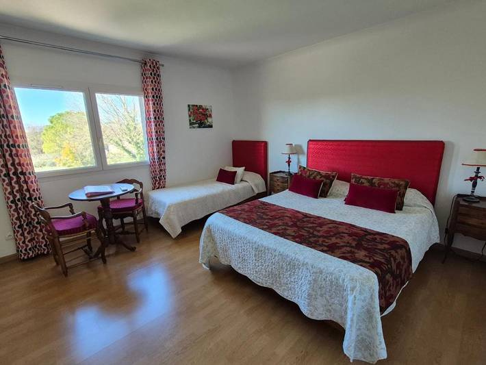 Chambre d’hôte pour 3 personnes, avec vue ainsi que piscine et jardin à Saint-Christol-lès-Alès - 2