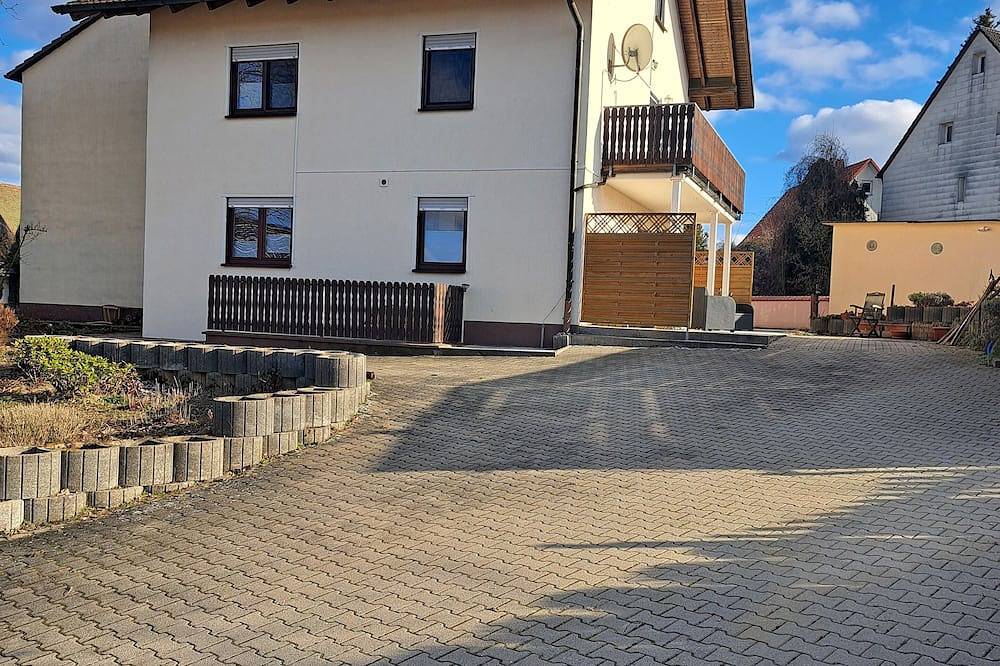 Ruhig gelegenes Ferienhaus mit Sauna am Eingang zur fränkischen Schweiz. in Igensdorf, Frankenalb