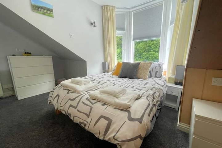 Geheel appartement, The Lookout, seafront, beachfront, stunning views in Millport, Firth Of Clyde