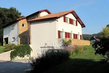 Cottage pour 2 personnes, avec jardin à Urrugne
