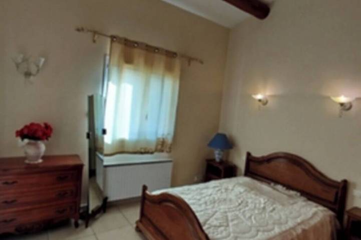 Location de vacances pour 5 personnes, avec jardin et terrasse à Gignac-la-Nerthe - 2