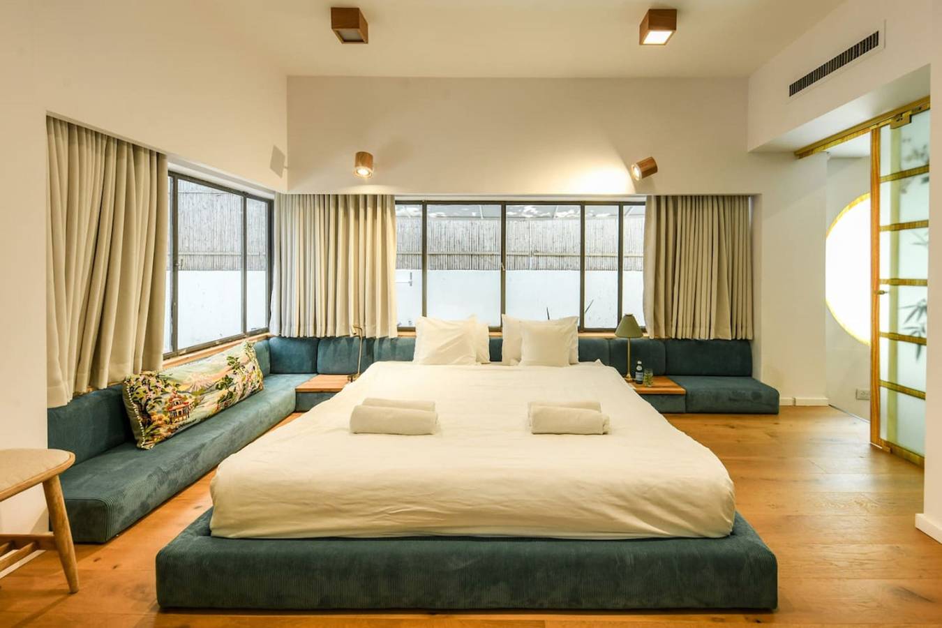 Ganze Wohnung, Charming 2Br Apt w/ Private Patio in Tel Aviv, Bezirk Tel Aviv