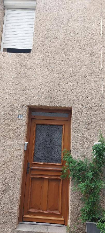 Location de vacances pour 4 personnes, avec jardin ainsi que terrasse et vue à Fabrègues - 2