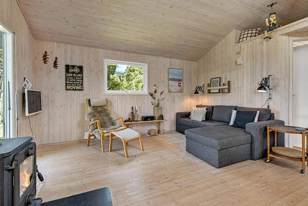 Small, cosy holiday home with annex and great wooden terraces in Ulfborg, Nissum Fjord