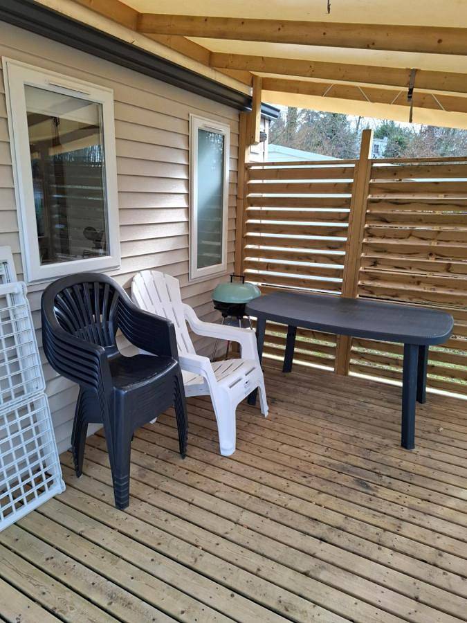 Parc de vacances pour 6 personnes, avec terrasse et vue ainsi que jardin et piscine à Saint-Chéron - 3