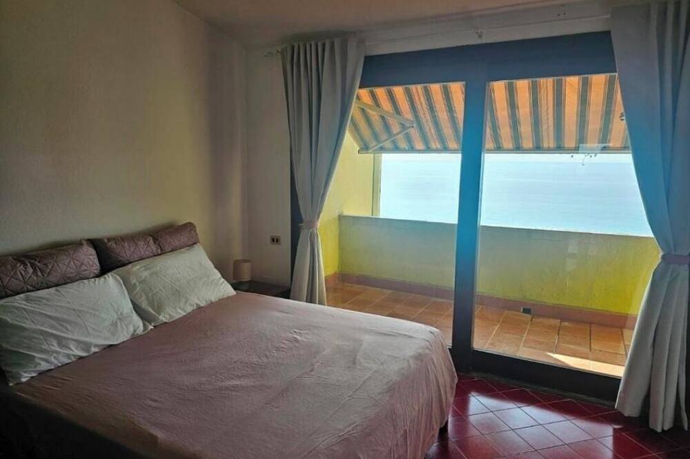 Villa con terrazza vista mare a\n50 metri dalla spiaggia in Santa Margherita di Pula, Pula e dintorni