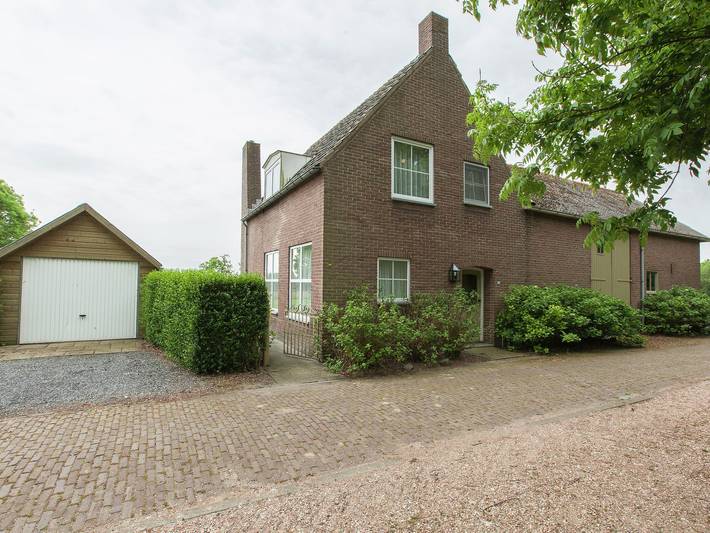 Gårdshus for 6 personer, med terrasse, barnevennlig i Nederland