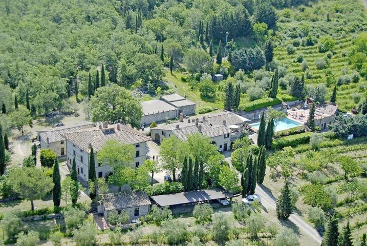 Agriturismo per 2 persone, con Balcone e Terrazza nonché Giardino e Piscina a Radda in Chianti