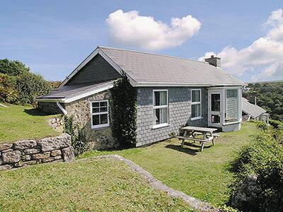 Cottage for 6 people, with Garden in St. Just