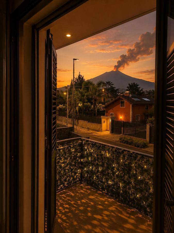 Single Room with Private Bathroom in Mascalucia, Etna