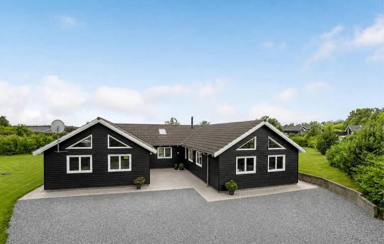 Ferienhaus für 18 Personen, mit Terrasse und Whirlpool sowie Garten und Pool in Tisvilde - 3