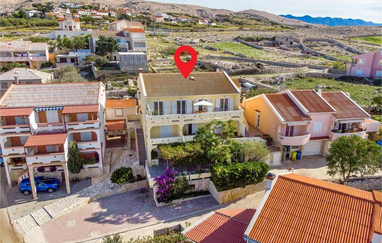 Gîte pour 6 personnes, avec terrasse et jardin à Novalja - 2