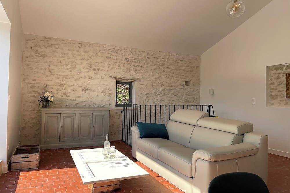 Gîte dans un Mas Provencal avec piscine, 3km de l'Isle-sur-la-Sorgue, Gaston in L'Isle-sur-la-Sorgue, Vaucluse