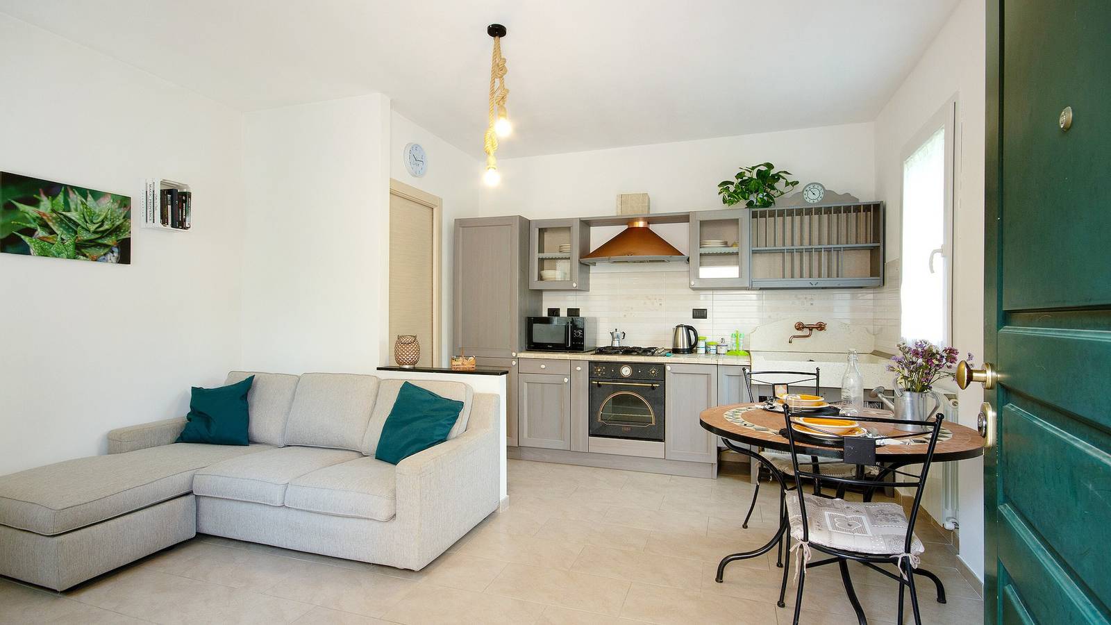 Apartamento entero, Casa de vacaciones "Pullin" con jardín privado y Wi-Fi in Chiavari, Riviera di Levante