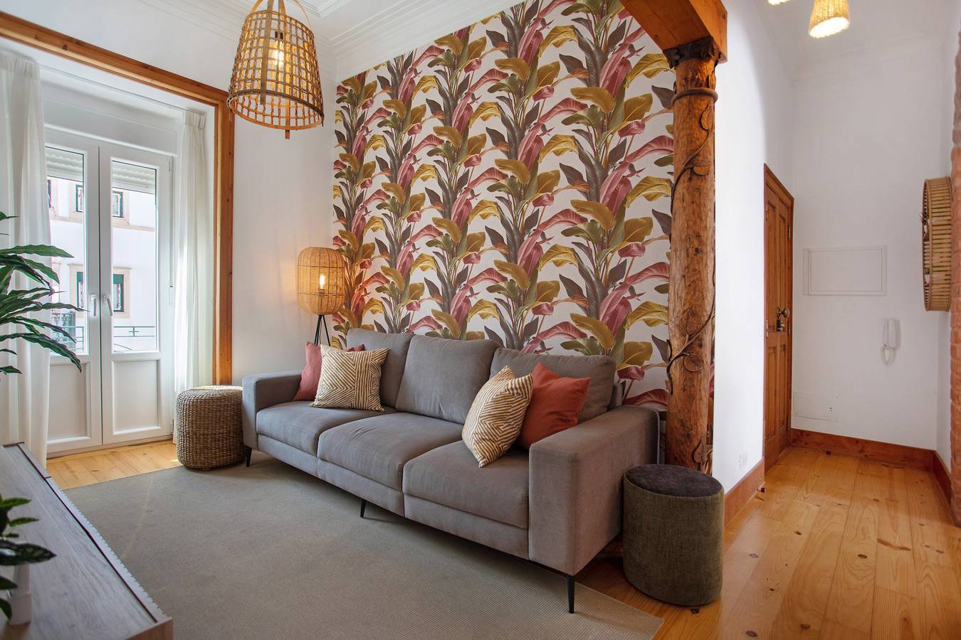 Apartamento entero, Apartamento "Casa Ribeiro - Tropical" con balcón y Wi-Fi in Praia da Nazaré, Nazaré