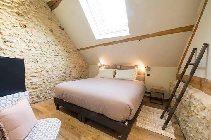 Location de vacances pour 6 personnes, avec terrasse et jacuzzi ainsi que jardin et sauna à Ménilles - 3