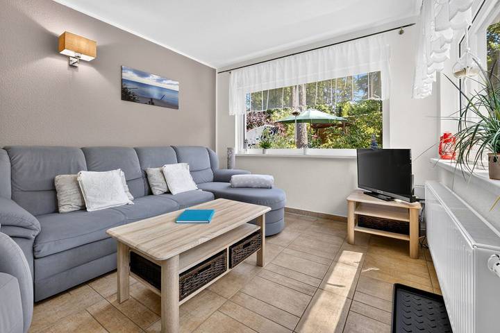 Ferienhaus für 4 Personen, mit Terrasse und Garten in Kölpinsee