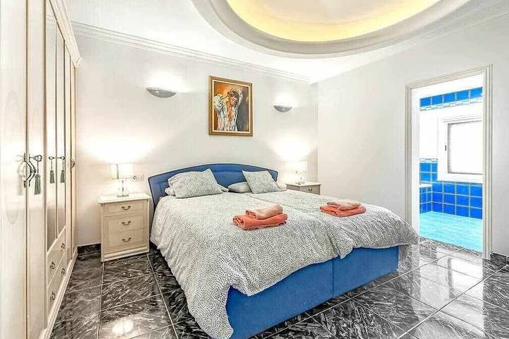 Location de vacances pour 12 personnes, avec piscine ainsi que jardin et terrasse dans Los Menores - 3