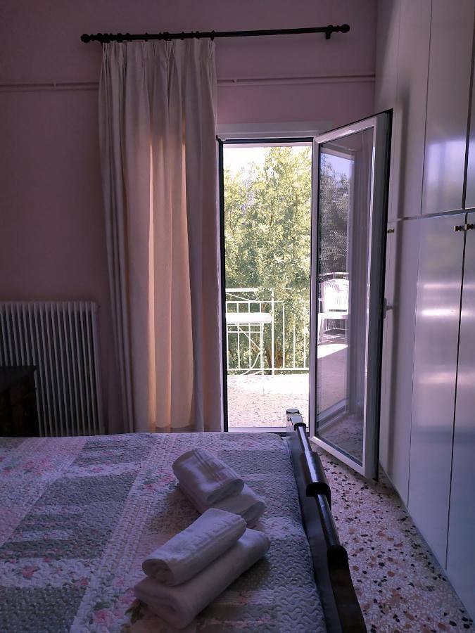 Location de vacances pour 6 personnes, avec jardin et vue, adapté aux familles dans Benitses - 3