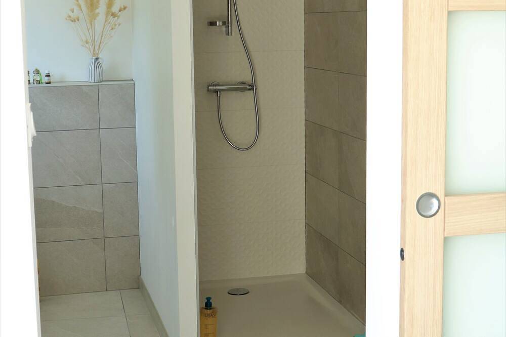Maison Chaleureuse Avec spa et Jardin in Castres, Castres region