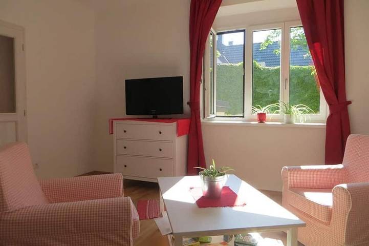 Apartment/2 Schlafräume/Dusche, Wc - Gästehaus Elfriede in Mörbisch am See, Leithaberg
