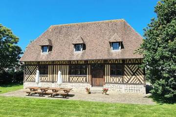 Location de vacances pour 12 personnes, avec jardin et terrasse à Offranville