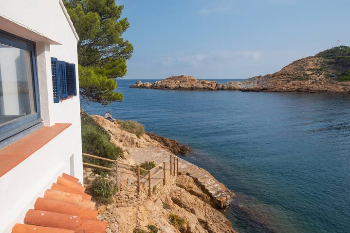 Appartement entier, 3 bedroom in first sea line in Sa Tuna, Begur in Ses Vaques (Begur), Begur