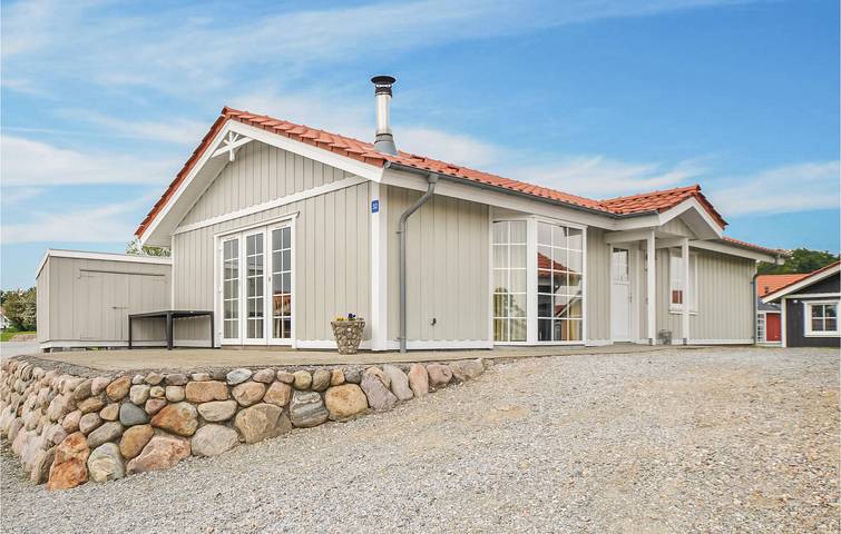 Ferieudlejning for 8 personer, med Terrasse og Jacuzzi såvel som Have og Sauna i Gråsten