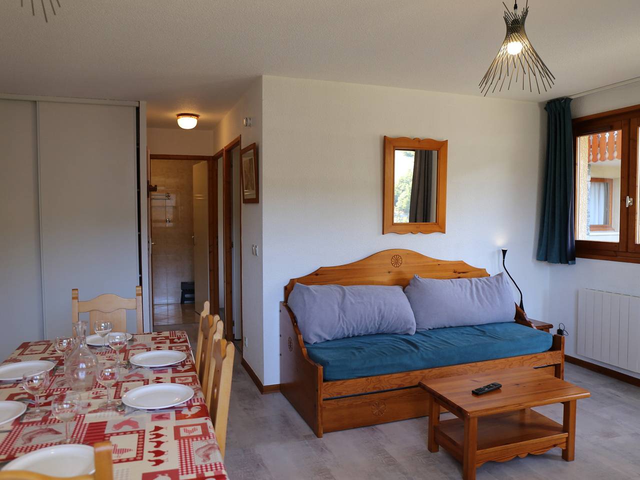 Entire apartment, Comfortable apartment in Aussois for 6 with terrace in Aussois, Massif de la Vanoise