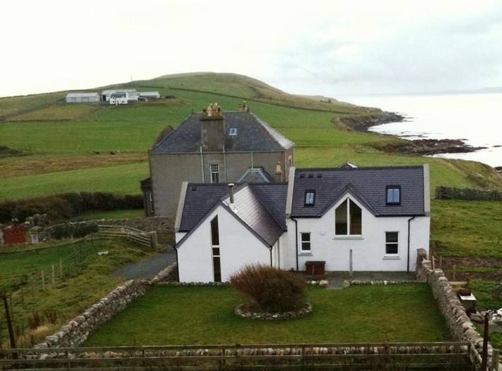 Holiday home for 6 people, with Terrace and Garden as well as View on Shetland Islands