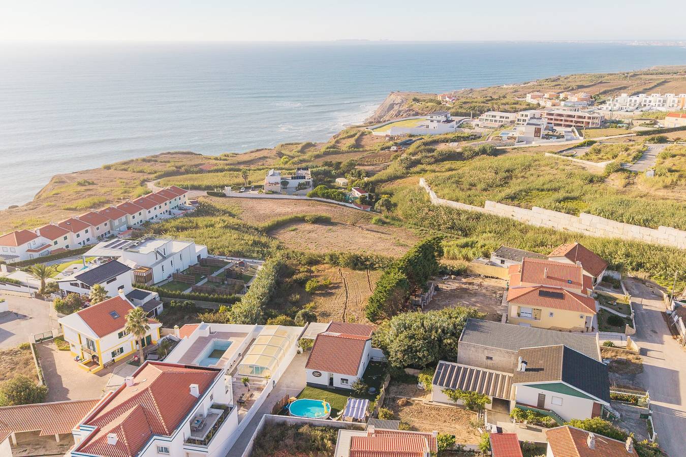 Holiday Home 'Refúgio das Barcas' with Sea View, Wi-Fi & Air Conditioning in Atalaia, Lisbon District