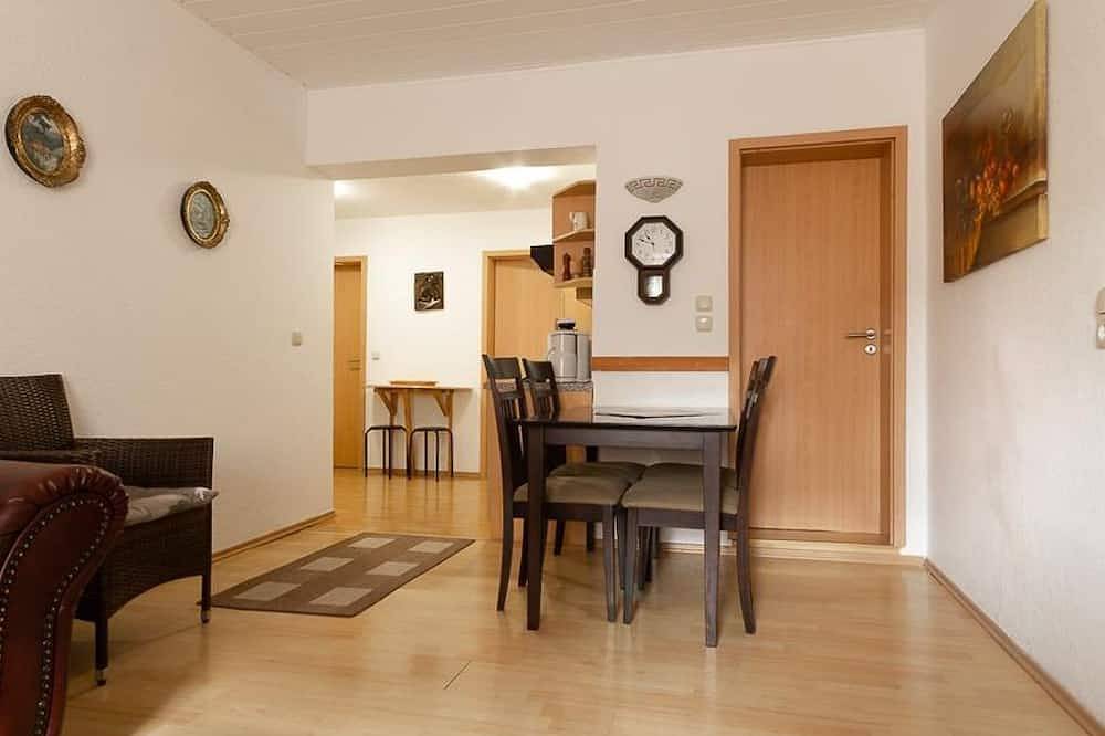 Ganze Wohnung, Ferienwohnung Nostalgie - Feriendorf Slawitsch in Bad Sulza, Weimarer Land