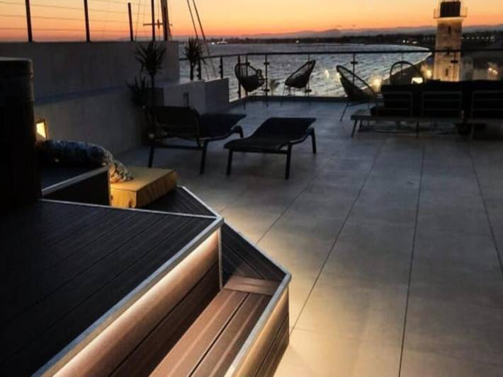 Gîte pour 6 personnes, avec terrasse, animaux acceptés dans Le Vieux Phare Du Grau Du Roi - 3