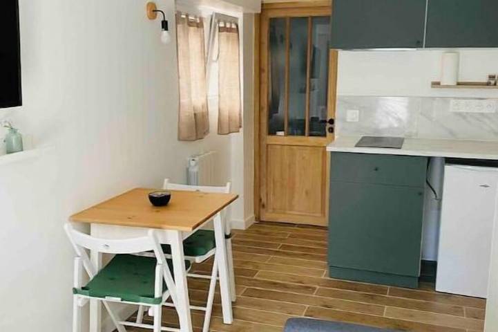 Location de vacances pour 2 personnes, avec jardin à Villemomble